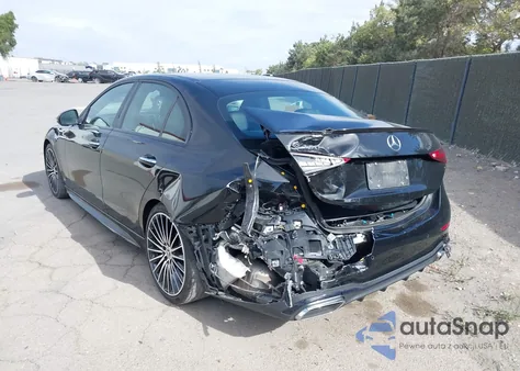 2023 Mercedes-Benz C 300 Sedan z USA, uszkodzony, nr VIN W1KAF4GB1PR131578